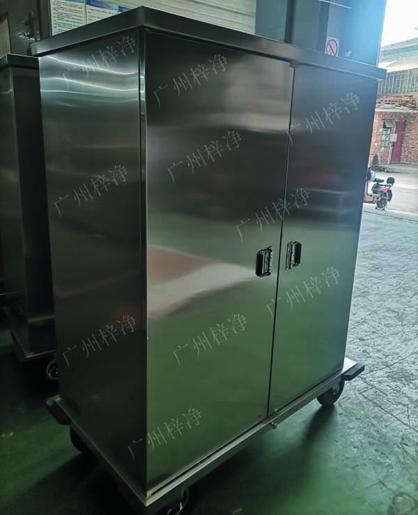 一次性物品電動轉運車采用304拉絲不銹鋼板面板厚度：≥1.2mm,表面作拉絲亞光處理。