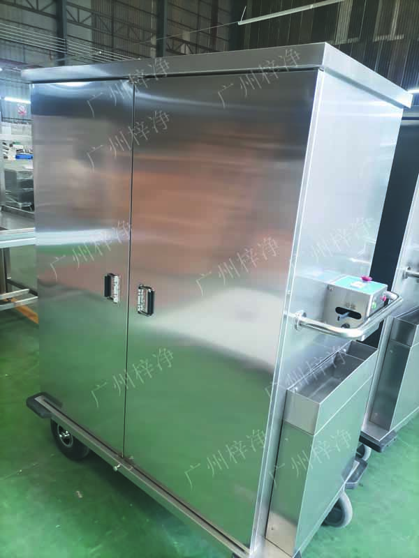 密閉式手術(shù)污染器械電動(dòng)轉(zhuǎn)運(yùn)車(chē)主材質(zhì):采用SUS304拉絲不銹鋼板面板厚度:≥1.2mm,表面作拉絲亞光處理. 密閉式手術(shù)污染器械電動(dòng)轉(zhuǎn)運(yùn)車(chē)主材質(zhì):采用SUS304拉絲不銹鋼板面板厚度:≥1.2mm,表面作拉絲亞光處理.