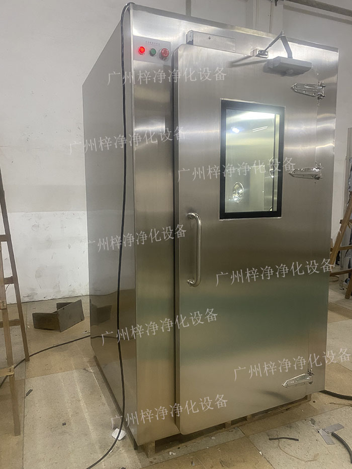 高端滿焊接風淋室產(chǎn)品外觀圖 高端滿焊接風淋室產(chǎn)品外觀圖