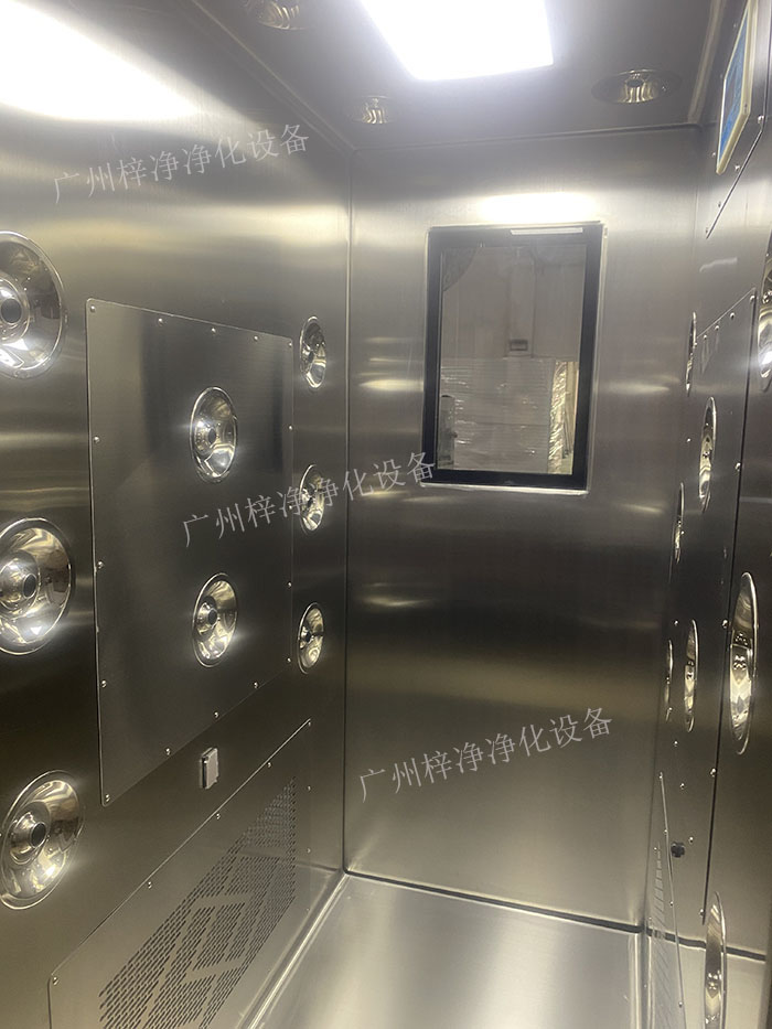 高端滿焊接風淋室產(chǎn)品內(nèi)結構 高端滿焊接風淋室產(chǎn)品內(nèi)結構