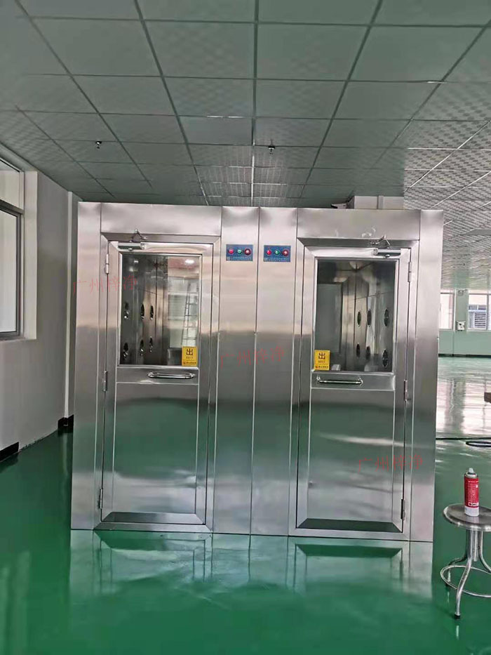 潔凈室風(fēng)淋室安裝現(xiàn)場實拍圖 潔凈室風(fēng)淋室安裝現(xiàn)場實拍圖