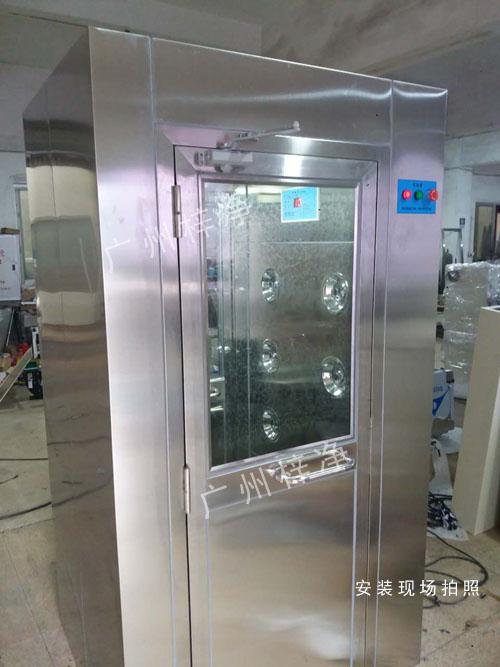 全不銹鋼風(fēng)淋室圖片 全不銹鋼風(fēng)淋室圖片